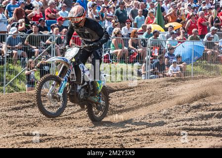 Il belga Cyril Genot raffigurato in azione durante la gara MX2 in occasione del GP di Limburgo a Lommel, domenica 04 agosto 2019. FOTO DI BELGA JONAS ROOSENS Foto Stock