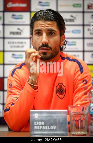 Lior Refaelov di Anversa, nella foto di una conferenza stampa della squadra di calcio belga Royal Antwerp FC a Pilsen, Repubblica Ceca, mercoledì 14 agosto 2019. La squadra di Anversa di domani giocherà il club ceco Viktoria Plzen, il ritorno nel terzo turno di qualificazione della UEFA Europa League. La prima tappa si è conclusa con una vittoria del 1-0 per Anversa. BELGA PHOTO VIRGINIE LEFOUR Foto Stock