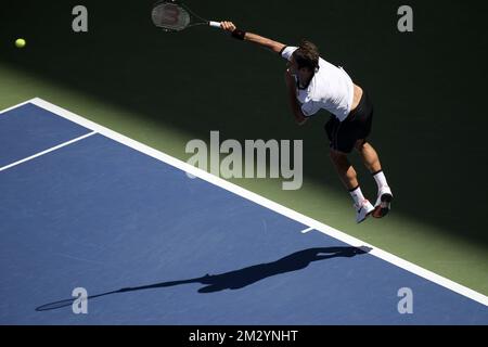 Lo svizzero Roger Federer ha mostrato in azione il quinto giorno del torneo di tennis US Open Grand Slam, a Flushing Meadow, a New York City, USA, venerdì 30 agosto 2019. FOTO DI BELGA YORICK JANSENS Foto Stock