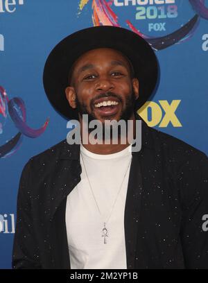 **FOTO DEL FILE** Stephen 'Twitch' Boss trovato morto all'età di 40. INGLEWOOD, CA - AGOSTO 12: Stephen 'Twitch' Boss, al FOX's Teen Choice Awards 2018 al Forum di Inglewood. California il 12 agosto 2018. Credito: Faye Sadou/MediaPunch Foto Stock