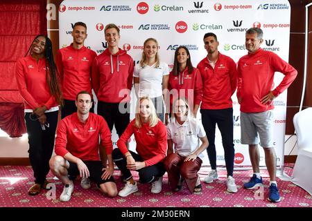 La squadra di staffetta mista è raffigurata durante una conferenza stampa prima dell'inizio dei Campionati Mondiali di Atletica IAAF a Doha, Qatar, giovedì 26 settembre 2019. I Mondi si svolgono dal 27 settembre al 6 ottobre. FOTO DI BELGA DIRK WAEM Foto Stock