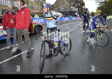 Il belga Remco Evenepoel ha illustrato dopo l'arrivo della gara femminile junior ai Campionati mondiali di ciclismo UCI Road a Harrogate, North Yorkshire, Regno Unito, venerdì 27 settembre 2019. I Mondi si svolgono dal 21 al 29 settembre. FOTO DI BELGA YORICK JANSENS Foto Stock