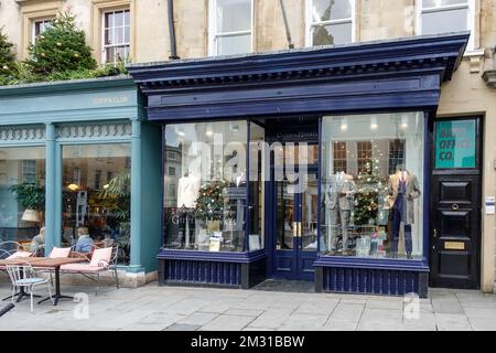 Gieves & Hawkes Luxury Menswear & sartoria, Old Bond Street, Bath City Centre, Somerset, Inghilterra, REGNO UNITO Foto Stock