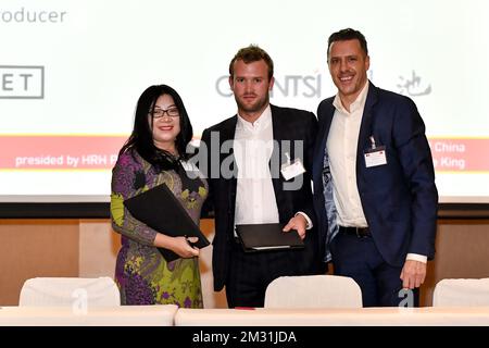 Ruben Goots, socio fondatore Hamlet, Jason Felstead socio fondatore Hamlet e Jacqueline Xueqin Zhang, amministratore delegato Gwantsi, nella foto di una cerimonia di firma, il terzo giorno di una missione belga di commercio economico in Cina, mercoledì 20 novembre 2019. Diversi ministri federali e regionali accompagnano la principessa in una missione economica in Cina dal 18 al 23 novembre. FOTO DI BELGA DIRK WAEM Foto Stock