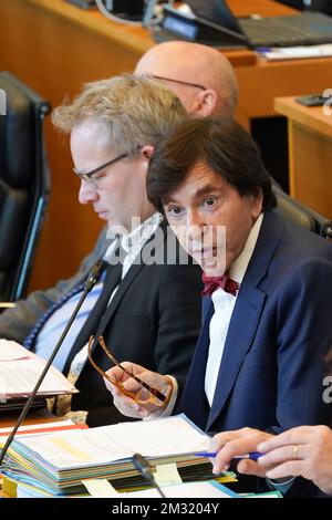 Il Presidente del Ministro vallone Elio di Rupo ha illustrato nel corso di una sessione plenaria con dibattito sul bilancio, al Parlamento vallone di Namur, giovedì 19 dicembre 2019. FOTO DI BELGA BRUNO FAHY Foto Stock