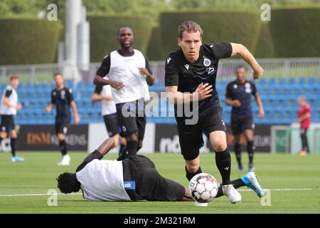 Ruud Vormer del Club è stato raffigurato in azione durante il campo di allenamento invernale della squadra di calcio belga di prima divisione Club Brugge KV a Doha, Qatar, domenica 05 gennaio 2020. FOTO DI BELGA BRUNO FAHY Foto Stock