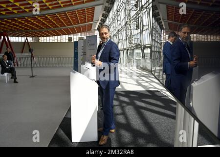 Tom Feys, Chief Investment Officer SFPI - FPIM, Stephane Burton, CEO di Sabena Aerospace e Thibauld Jongen, CEO di SABCA, hanno illustrato in un momento di stampa la gestione di SFPI - FPIM, Sabena Aerospace e Sabca per presentare a Zaventem 'Blueberry', un nuovo gruppo belga in aeronautica, venerdì 19 giugno 2020. Lo scorso 7th febbraio, Dassault, Sabena Aerospace e la partecipazione pubblica belga SFPI - FPIM hanno annunciato la partecipazione a Sabca e la transazione è stata convalidata il 17th giugno. FOTO DI BELGA DIRK WAEM Foto Stock