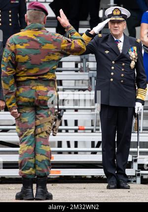 Nuovo Capo della Difesa Michel Hofman ha raffigurato durante la cerimonia del trasferimento del comando del Capo della Difesa belga, presso la scuola militare reale, a Bruxelles, venerdì 10 luglio 2020. BELGA FOTO BENOIT DOPPAGNE Foto Stock