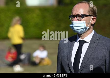 Ministro fiammingo dell'educazione e del benessere degli animali e dello sport ben Weyts ha raffigurato durante una visita alla scuola secondaria GO! Technisch Atheneum Horteco, il primo giorno di scuola per l'anno scolastico 2020-2021, a Vilvoorde, martedì 01 settembre 2020. Nella crisi del coronavirus in corso, le scuole riaprono sotto un regime di "codice giallo" per la prima settimana. FOTO DI BELGA DIRK WAEM Foto Stock