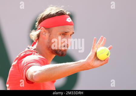 Il belga Ruben Bemelmans è stato raffigurato durante un allenamento al torneo francese di tennis Roland Garros Open, a Parigi, in Francia, venerdì 25 settembre 2020. L'estrazione principale del Grand Slam di Roland Garros di quest'anno è stata rinviata a causa della pandemia covid-19 in corso. Il torneo di quest'anno si svolge dal 21 settembre al 11 ottobre. BELGA FOTO BENOIT DOPPAGNE Foto Stock