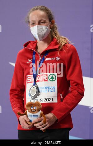 Il belga Noor Vidts ha mostrato sul podio dopo il Pentathlon ai Campionati europei di Atletica Indoor, a Torun, Polonia, venerdì 05 marzo 2021. I campionati si svolgono dal 4 al 7 marzo. FOTO DI BELGA JASPER JACOBS Foto Stock