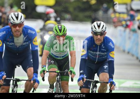 Il britannico Mark Cavendish di Deceuninck - Quick-Step attraversa il traguardo della tappa 9 della 108th edizione della gara ciclistica Tour de France, 144,9km da Cluses a Tignes, Francia, domenica 04 luglio 2021. Il Tour de France di quest'anno si svolge dal 26 giugno al 18 luglio 2021. FOTO DI BELGA DAVID STOCKMAN Foto Stock