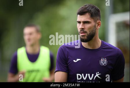 Elias Cobbaut di Anderlecht ha illustrato durante una sessione di allenamento della RSC Anderlecht durante la loro tappa ad Alkmaar, nei Paesi Bassi, martedì 06 luglio 2021, in preparazione dell'inizio della stagione 2021-2022 del concorso belga della Jupiler Pro League. BELGA PHOTO VIRGINIE LEFOUR Foto Stock