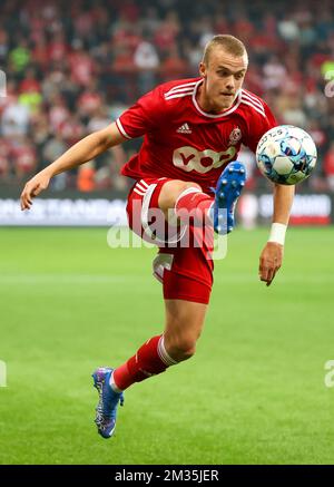 L'Hugo Siquet di Standard è stato raffigurato in azione durante una partita di calcio tra Standard de Liege e KV Oostende, venerdì 20 agosto 2021 a Liegi, il giorno 5 della prima divisione del campionato belga della 'Jupiler Pro League' del 2021-2022. BELGA PHOTO VIRGINIE LEFOUR Foto Stock