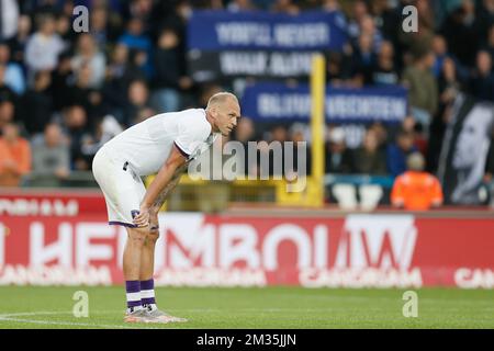 Raphael Rapha Holzhauser di Beerschot sembra sconcertato dopo una partita di calcio tra il Club Brugge KV e Beerschot VA, domenica 22 agosto 2021 a Brugge, il giorno 5 della prima divisione del campionato belga 'Jupiler Pro League' del 2021-2022. FOTO DI BELGA BRUNO FAHY Foto Stock