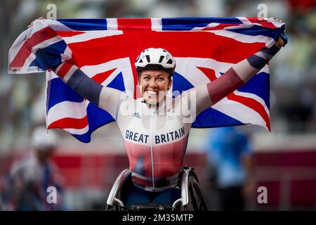 Hannah Cockroft di Gran Bretagna festeggia dopo aver vinto la finale dell'evento di atletica femminile del 800m T34 nell'undici° giorno dei Giochi Paralimpici di Tokyo del 2020, sabato 04 settembre 2021, a Tokyo, Giappone. I Giochi paralimpici si svolgono dal 24 agosto al 5 settembre. FOTO DI BELGA JASPER JACOBS Foto Stock