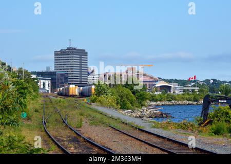 CN Dartmouth sottodivisione cantiere ferroviario (Dartmouth Yard) e uffici edifici nel centro di Dartmouth, Nuova Scozia Foto Stock