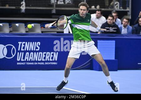Il francese Nicolas Mahut ha mostrato in azione durante una partita di doppio maschile tra l'olandese Pair Koolhof - Rojer e il francese Mahut - Martin, le finali del torneo europeo Open Tennis ATP, ad Anversa, domenica 24 ottobre 2021. FOTO DI BELGA LAURIE DIEFFEMBACQ Foto Stock