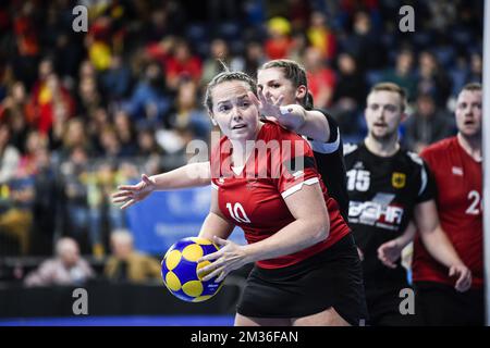 Neala Brennan, inglese, ha mostrato in azione durante la medaglia di bronzo tra Germania e Inghilterra, sabato 30 ottobre 2021 ad Anversa, l'ultimo giorno del Campionato europeo di calcio IKF di Anversa. Si svolgono dal 25 al 30 ottobre e le prime 8 nazioni europee di korfball hanno partecipato al primo grande concorso internazionale ufficiale dopo la covida pandemia del 19. BELGA FOTO TOM GOYVAERTS Foto Stock