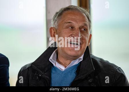 L'ex ciclista belga Freddy Maertens ha illustrato nel corso di una conferenza stampa della Federazione ciclistica belga (KBWB-RLVB) riguardante i prossimi Campionati di Ciclismo Belga nel gennaio 2022 e i Campionati di Ciclismo Belga nel giugno 2022, a Westende, martedì 09 novembre 2021. BELGA FOTO KURT DESPLENTER Foto Stock