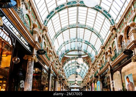 Victoria Leeds è un quartiere commerciale e di svago nel centro di Leeds, che comprende il 2016 Victoria Gate sviluppo, e il Victoria Quarter, un co Foto Stock