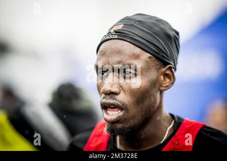 Il belga Isaac Kimeli ha raffigurato dopo la gara maschile alla Roeselare cross-scup athletics, terza tappa della sesta gara di CrossCup, domenica 28 novembre 2021 a Roeselare. FOTO DI BELGA JASPER JACOBS Foto Stock