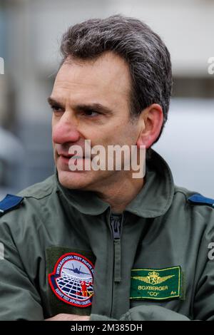 CO 40 SQN Major Steven Boxberger nella foto durante l'esercizio di emergenza 'COLD SWET' dell'Aeronautica militare della Difesa Belga, giovedì 03 febbraio 2022 a Oostduinkerke. Durante l'esercizio verranno esercitate tecniche di sopravvivenza per gli incidenti che coinvolgono l'acqua. BELGA FOTO KURT DESPLENTER Foto Stock