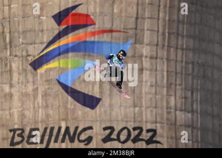 L'immagine mostra le qualifiche dell'evento femminile Snowboard Big Air alle Olimpiadi invernali di Pechino 2022 a Pechino, Cina, lunedì 14 febbraio 2022. Le Olimpiadi invernali si terranno dal 4 febbraio al 20 febbraio 2022. FOTO DI BELGA LAURIE DIEFFEMBACQ Foto Stock