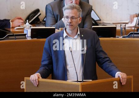 Stephane Hazee di Ecolo, nella foto di una sessione plenaria del Parlamento vallone a Namur, mercoledì 04 maggio 2022. FOTO DI BELGA BRUNO FAHY Foto Stock