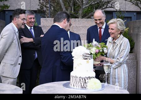 Regione di Bruxelles il segretario di Stato Pascal Smet, il presidente del ministro fiammingo Jan Jambon, il ministro federale David Clarinval, il principe Lorenz del Belgio e la principessa Astrid del Belgio hanno illustrato durante una bevanda di rete durante la Missione economica belga negli Stati Uniti d'America, domenica 05 giugno 2022 ad Atlanta. Dal 4th al 12th giugno una delegazione con la Principessa e vari Ministri visiterà Atlanta, New York e Boston. BELGA PHOTO LAURIE DIEFFEMBACQ Foto Stock