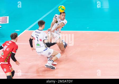 Civitanova Marche, Italia. 14th Dec, 2022. Tour VB durante la partita di pallavolo di Cucine Lube Civitanova vs Tours VB, CEV Champions League a Civitanova Marche, dicembre 14 2022 Credit: Independent Photo Agency/Alamy Live News Foto Stock