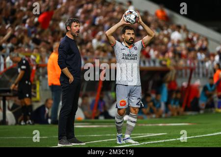 Il Berkay Ozcan di Basaksehir, nella foto di una partita di calcio tra il Royal Antwerp FC belga e il turco Istanbul Basaksehir FK, giovedì 25 agosto 2022 ad Anversa, il gioco di ritorno per il concorso UEFA Conference League. FOTO DI BELGA DAVID PINTENS Foto Stock