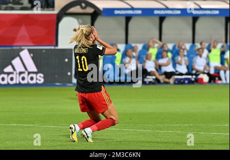 Justine Vanhaevermaet in Belgio sembra sconsolato durante la partita tra la nazionale belga di calcio femminile The Red Flames e la Norvegia, a Heverlee, Belgio, venerdì 02 settembre 2022, partita 9 (su dieci) nel gruppo F della fase di gruppo delle qualifiche per la Coppa del mondo femminile 2023. FOTO DI BELGA DAVID CATRY Foto Stock