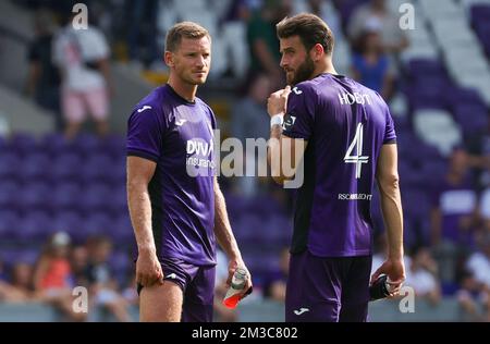 Jan Vertonghen di Anderlecht e Wesley Hoedt di Anderlecht, foto dopo una partita di calcio tra RSCA Anderlecht e OH Leuven, domenica 04 settembre 2022 ad Anderlecht, il giorno 7 della prima divisione del campionato belga della 'Jupiler Pro League' 2022-2023. BELGA PHOTO VIRGINIE LEFOUR Foto Stock