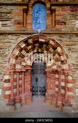 Una porta a St Magnus Foto Stock