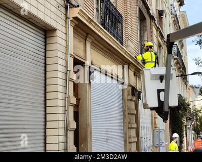 L'immagine mostra una visita all'installazione di fibre ottiche effettuata da Proximus, nella regione di Bruxelles, a Ixelles-Elsene, mercoledì 12 ottobre 2022. FOTO DI BELGA JUAN GODBILLE Foto Stock