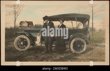 Jennie, Victor Tier and CAR , Tier, Victor, Tier, Jennie Middlebrook, 1871-1937. Collezione Messenger Foto Stock