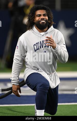 I Dallas Cowboys hanno eseguito Ezechiel Elliott (21) prima della partita di calcio della NFL tra gli Houston Texans e i Dallas Cowboys il 11 dicembre 2022 Foto Stock