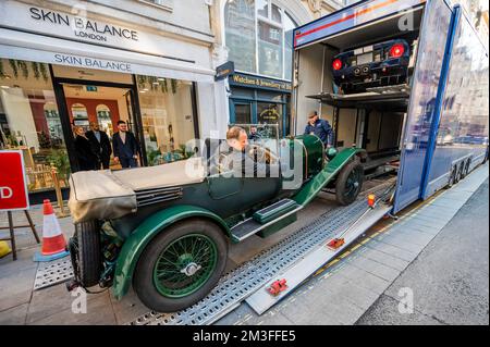 Londra, Regno Unito. 15th Dec, 2022. 1926 Bentley 3-litri Speed Model Tourer, est £160.000 - £200.000 - un'anteprima della vendita Street Collector Cars a Bonhams New Bond Street. La promozione si svolge il 16 dicembre 2022. Credit: Guy Bell/Alamy Live News Foto Stock