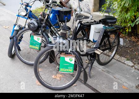 Bordeaux , Aquitaine France - 11 06 2022 : logo solex marchio e segno di testo sul gas di petrolio solexine francese nero ciclomotore vintage dal nome anni sessanta velosolex Foto Stock