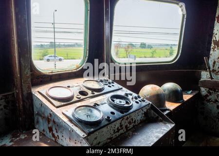 Pannello di controllo all'interno del treno antico Foto Stock