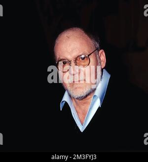 Hanns Dieter Hüsch, deutscher Kabarettist, Liedermacher und Schriftsteller, Ritratto, Deutschland, 1991. Hanns Dieter Hüsch, artista di cabaret tedesco, cantautore e ritratto, Germania, 1991. Foto Stock