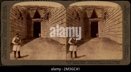 Massiccia porta, 'Tesoro di Atreus' o 'tomba di Agamemnon', Mykenae, Grecia, siti archeologici, tombe e monumenti sepolcrali. Collezione Nicholas Catsimpoolas Foto Stock