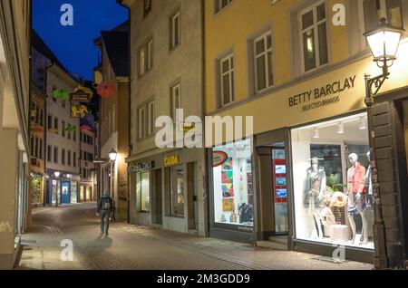 Via dello shopping, zona pedonale, Wessenbergstrasse, Centro storico, Costanza, Baden-Wuerttemberg, Germania Foto Stock