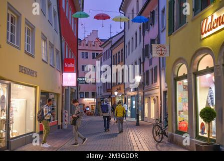 Via dello shopping, zona pedonale, Wessenbergstrasse, Centro storico, Costanza, Baden-Wuerttemberg, Germania Foto Stock