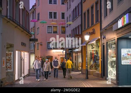 Via dello shopping, zona pedonale, Wessenbergstrasse, Centro storico, Costanza, Baden-Wuerttemberg, Germania Foto Stock