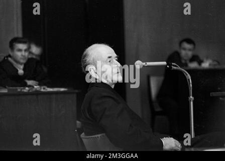 Nel processo relativo al campo di concentramento di Dora di fronte al Tribunale regionale di Essen, il 17 novembre 1967, l'architetto ed ex ministro di Hitler Foto Stock