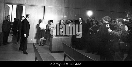 Nel processo relativo al campo di concentramento di Dora di fronte al Tribunale regionale di Essen, il 17 novembre 1967, l'architetto ed ex ministro di Hitler Foto Stock