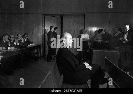 Nel processo relativo al campo di concentramento di Dora di fronte al Tribunale regionale di Essen, il 17 novembre 1967, l'architetto ed ex ministro di Hitler Foto Stock