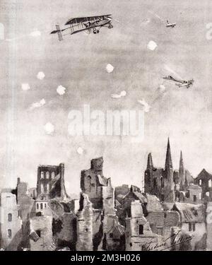 Un aereo tedesco che è costretto a terra da due macchine britanniche tra le nuvole di scrapnel tedesco a Ypres. Illustrazione di 1915. Foto Stock